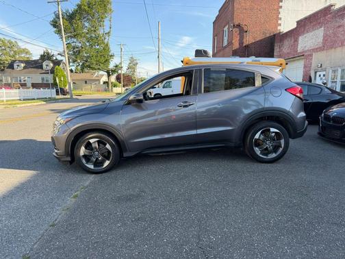 Modern Steel Metallic 2018 Honda HR-V EX