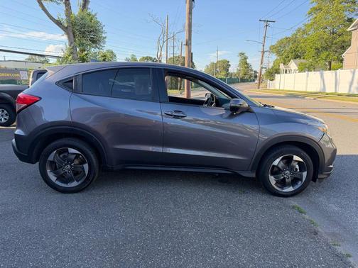 Modern Steel Metallic 2018 Honda HR-V EX