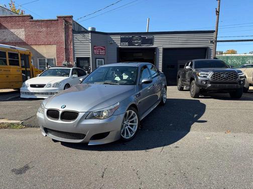 2006 BMW M5 Base