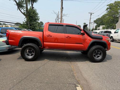 Inferno 2016 Toyota Tacoma TRD Off Road