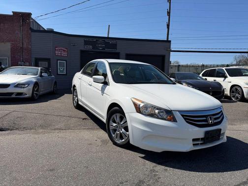 Taffeta White 2012 Honda Accord SE
