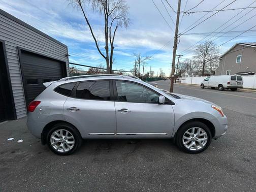 2011 Nissan Rogue SV