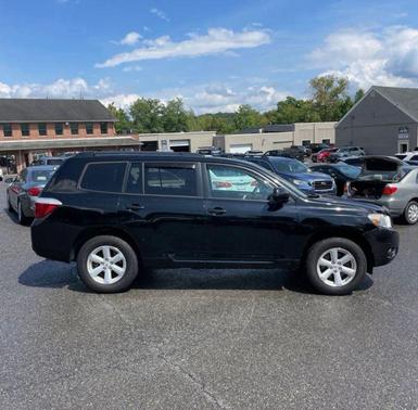 Black 2010 Toyota Highlander SE