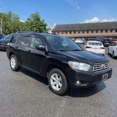 Black 2010 Toyota Highlander SE