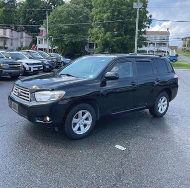 Black 2010 Toyota Highlander SE