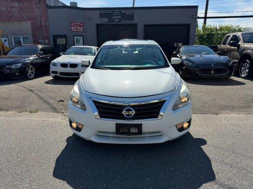 Pearl White 2015 Nissan Altima 2.5 SL