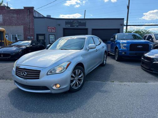 Liquid Platinum 2014 INFINITI Q70 3.7X