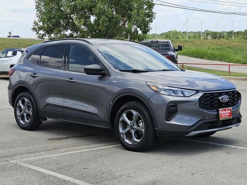 Carbonized Gray Metallic 2025 Ford Escape ST-Line
