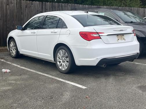 2013 Chrysler 200 LX