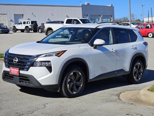 2024 Nissan Rogue SV