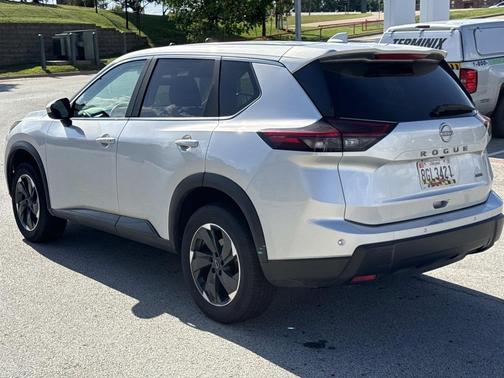 Brilliant Silver Metallic 2025 Nissan Rogue SV