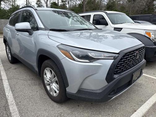 2024 Toyota Corolla Cross LE
