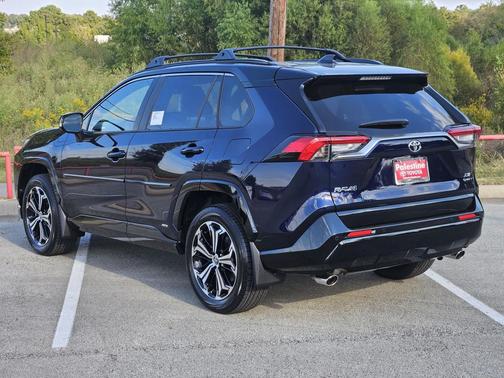 2025 Toyota RAV4 Hybrid SE