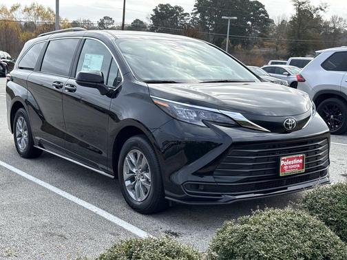 2026 Toyota Sienna LE