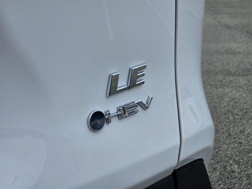 2025 Toyota RAV4 Hybrid LE