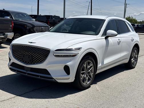 White 2025 Genesis GV70 2.5T AWD