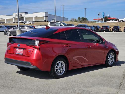 2022 Toyota Prius L