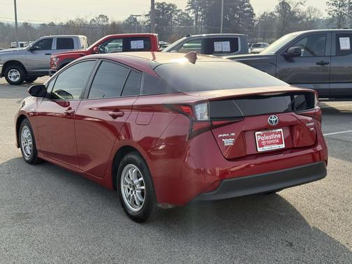 2022 Toyota Prius L