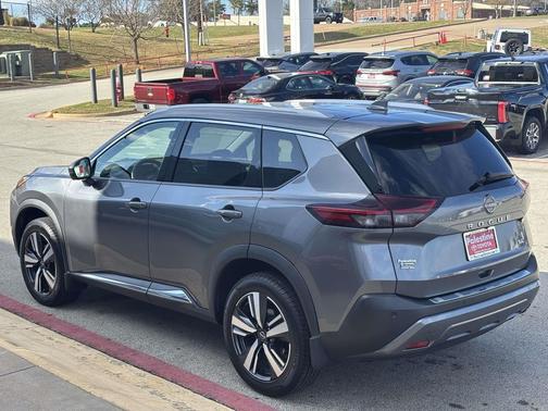 2022 Nissan Rogue SL