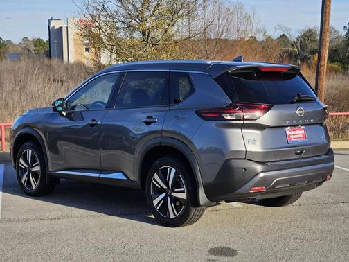 2022 Nissan Rogue SL