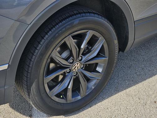2024 Volkswagen Tiguan 2.0T Wolfsburg Edition