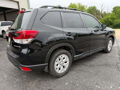 Crystal Black Silica 2019 Subaru Forester Base