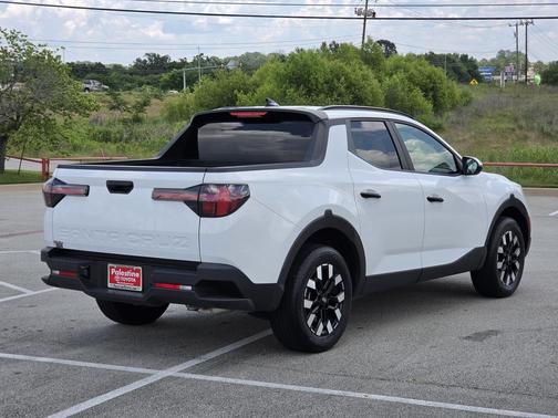 Atlas White 2025 Hyundai SANTA CRUZ SEL