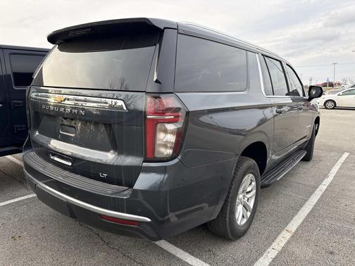 2021 Chevrolet Suburban LT