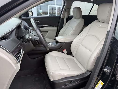 2020 Cadillac XT4 Luxury