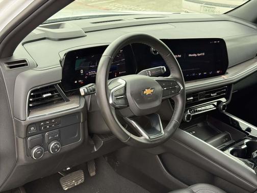 Summit White 2025 Chevrolet Suburban LT