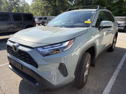 2023 Toyota RAV4 XLE