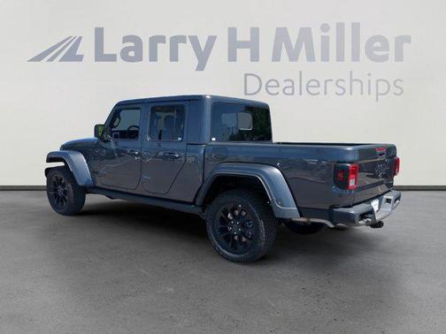 2025 Jeep Gladiator Nighthawk