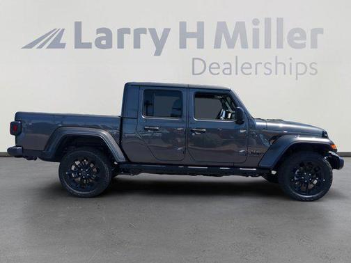 2025 Jeep Gladiator Nighthawk