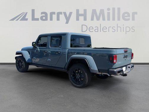 2025 Jeep Gladiator Nighthawk