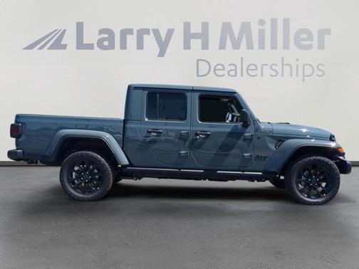 2025 Jeep Gladiator Nighthawk