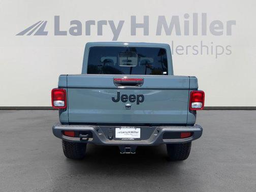 2025 Jeep Gladiator Nighthawk