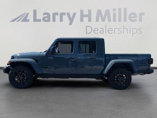 2025 Jeep Gladiator Nighthawk