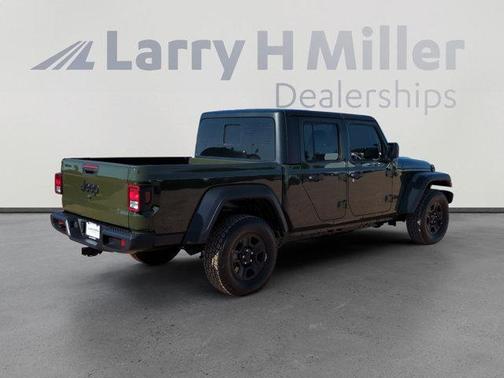 2023 Jeep Gladiator Sport