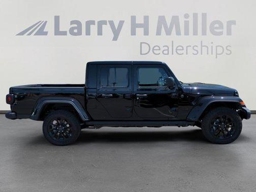 2025 Jeep Gladiator Nighthawk