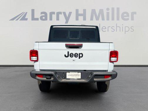2025 Jeep Gladiator Sport