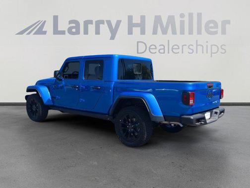 2025 Jeep Gladiator Nighthawk