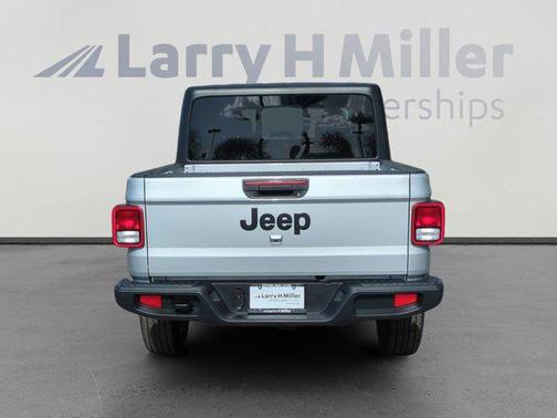 2023 Jeep Gladiator Sport S