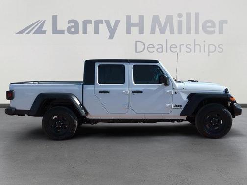 2022 Jeep Gladiator Sport