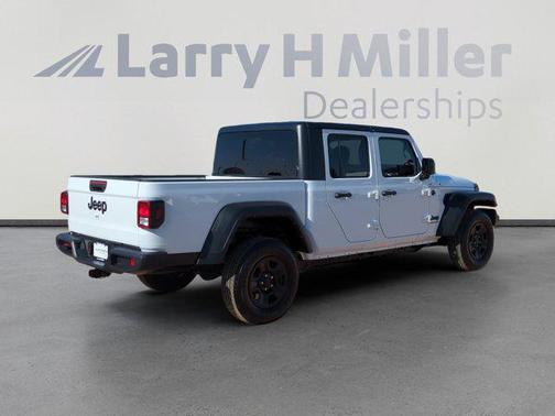 2022 Jeep Gladiator Sport