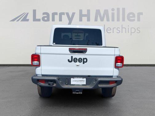 2025 Jeep Gladiator Nighthawk