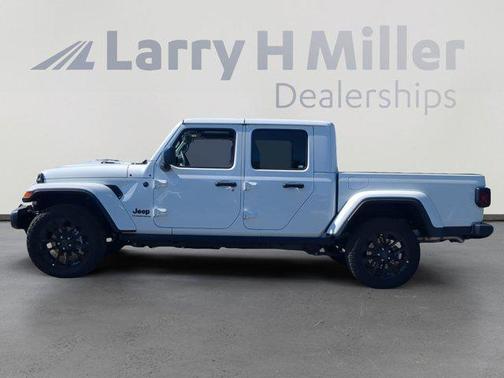 2025 Jeep Gladiator Nighthawk