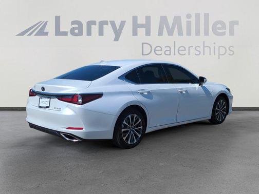 2024 Lexus ES 350 Base