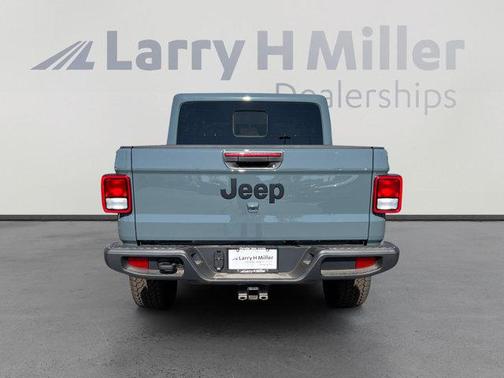 2025 Jeep Gladiator Nighthawk