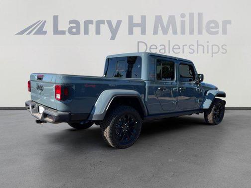 2025 Jeep Gladiator Nighthawk