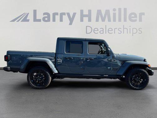 2025 Jeep Gladiator Nighthawk
